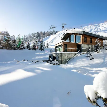 De Luxe Skis Aux Pieds Avec - - Fr-1-575-192 * Courchevel